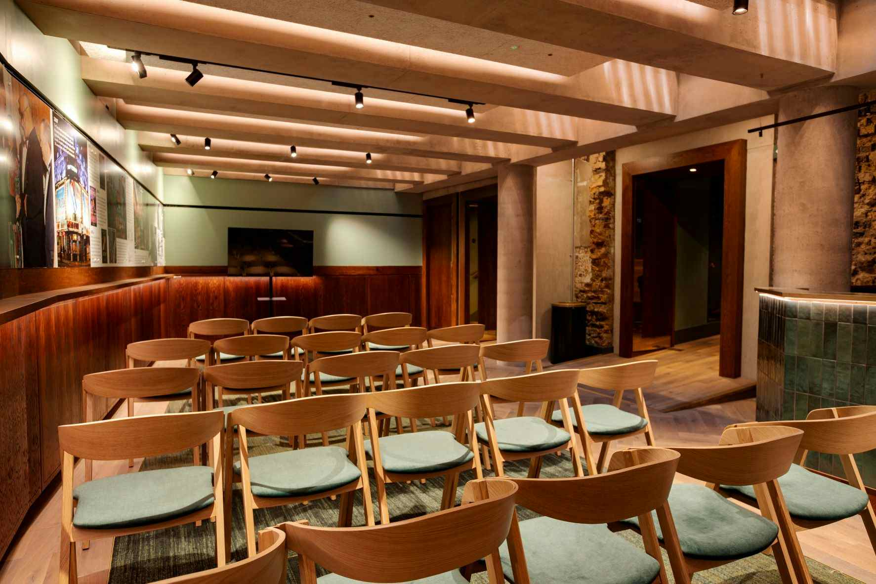 Hire The 1911 Meeting Space, The Shaftesbury Theatre, London • HeadBox